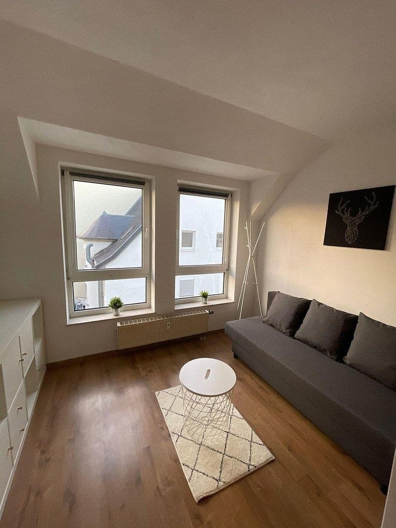 Pronájem bytu 1+1 20 m², Bismarckstr. 4, Kaiserslautern, Porýní-Falc Pronájem bytu 1+1 20 m², Bismarckstr. 4, Kaiserslautern, Porýní-Falc