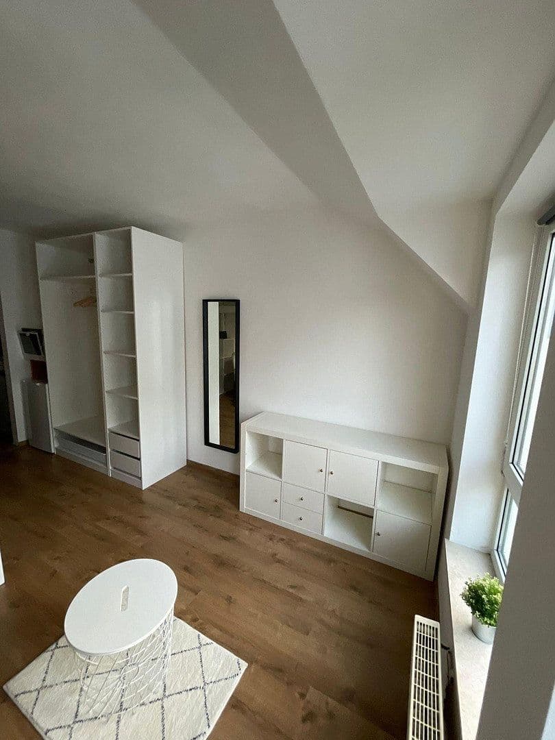 Pronájem bytu 1+1 20 m², Bismarckstr. 4, Kaiserslautern, Porýní-Falc Pronájem bytu 1+1 20 m², Bismarckstr. 4, Kaiserslautern, Porýní-Falc