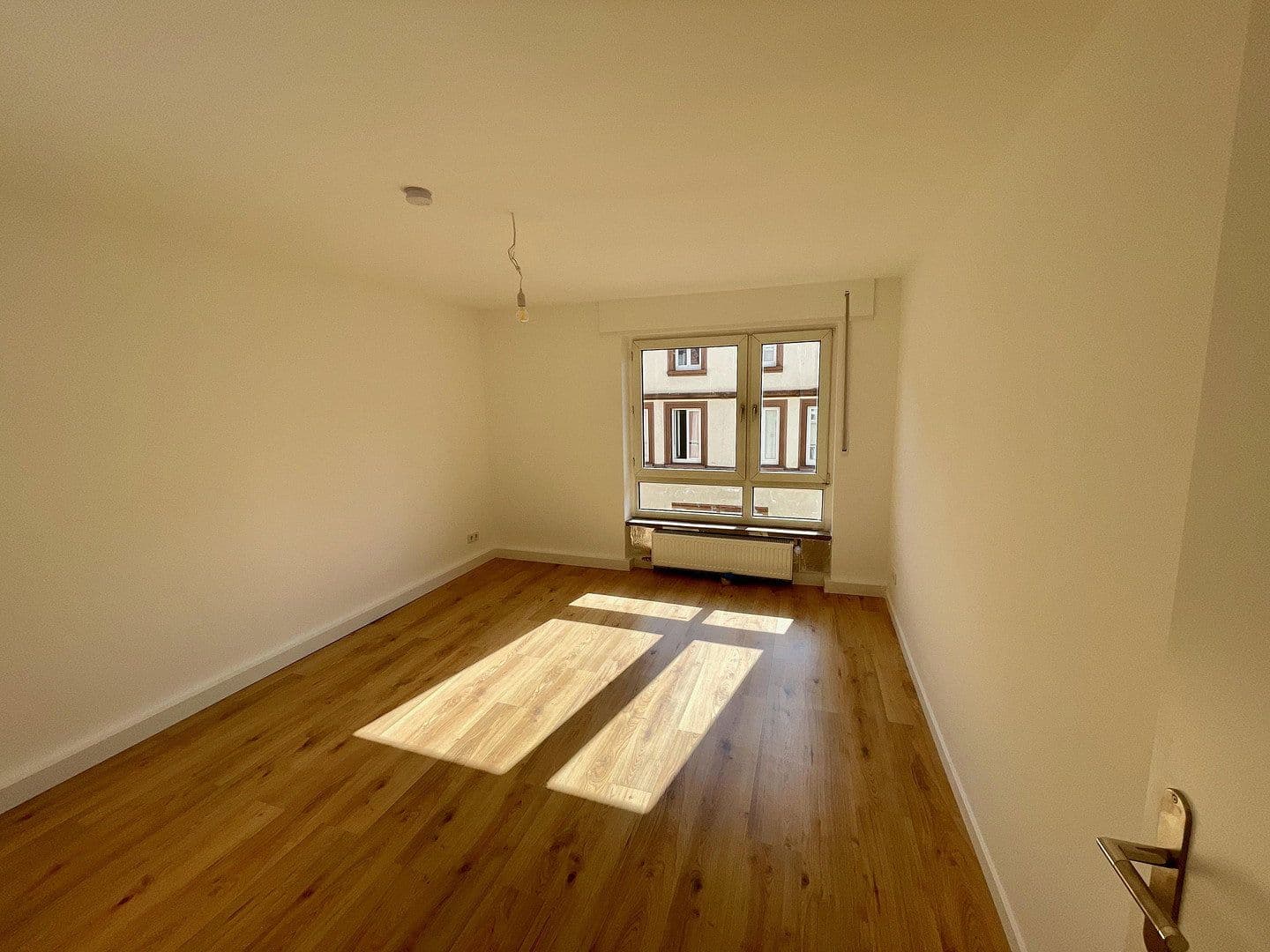 Pronájem bytu 2+1 60 m², St.-Franziskus-Str. 9, Kaiserslautern, Porýní-Falc Pronájem bytu 2+1 60 m², St.-Franziskus-Str. 9, Kaiserslautern, Porýní-Falc