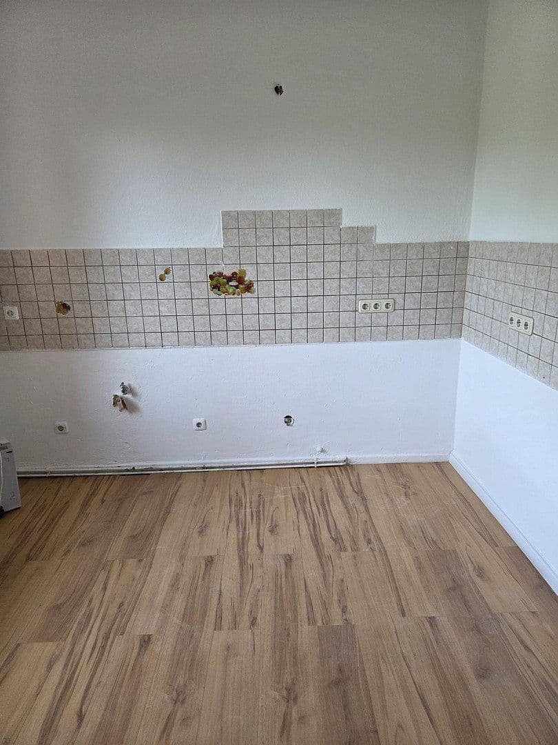 Pronájem bytu 3+1 89 m², Schmiedstraße 25, Oberhausen, Severní Porýní-Vestfálsko Pronájem bytu 3+1 89 m², Schmiedstraße 25, Oberhausen, Severní Porýní-Vestfálsko