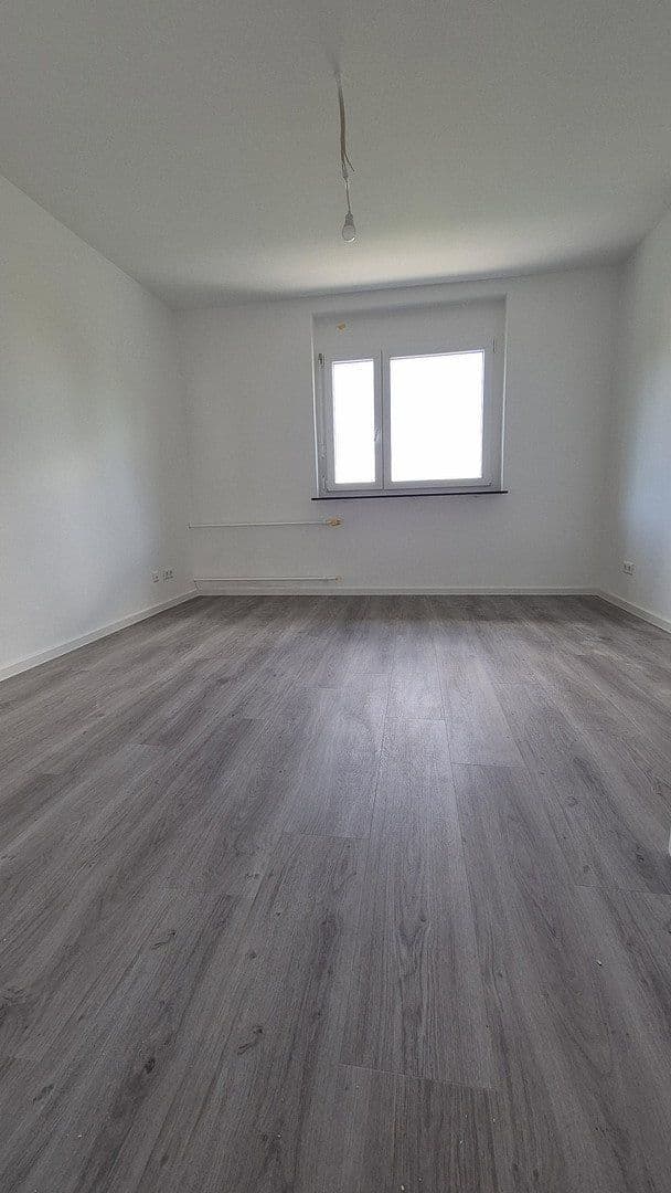 Pronájem bytu 4+1 119 m², Seehofstrasse 3, Lorsch, Hessen Pronájem bytu 4+1 119 m², Seehofstrasse 3, Lorsch, Hessen