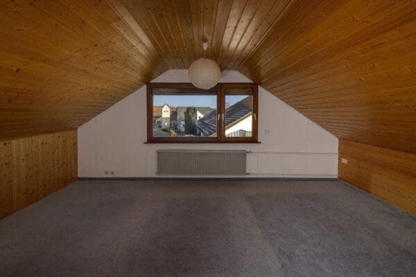 Prodej domu 260 m², pozemek 2.258 m², Gundelsheim, Bádensko-Württembersko Prodej domu 260 m², pozemek 2.258 m², Gundelsheim, Bádensko-Württembersko