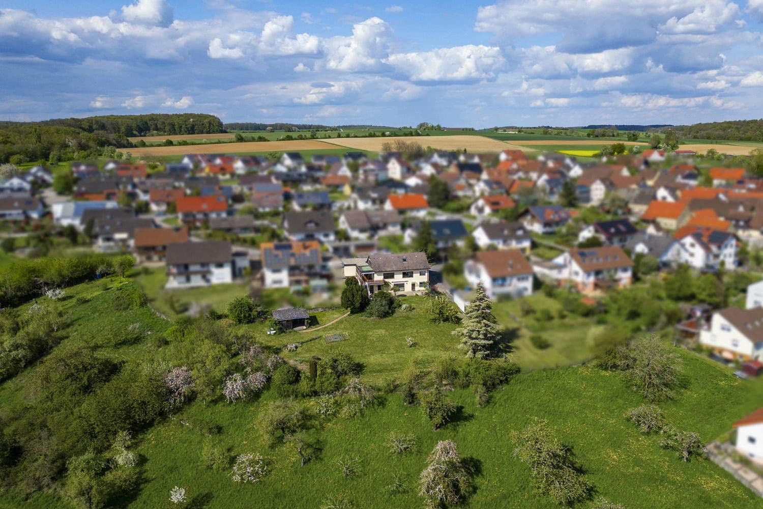 Prodej domu 260 m², pozemek 2.258 m², Gundelsheim, Bádensko-Württembersko Prodej domu 260 m², pozemek 2.258 m², Gundelsheim, Bádensko-Württembersko