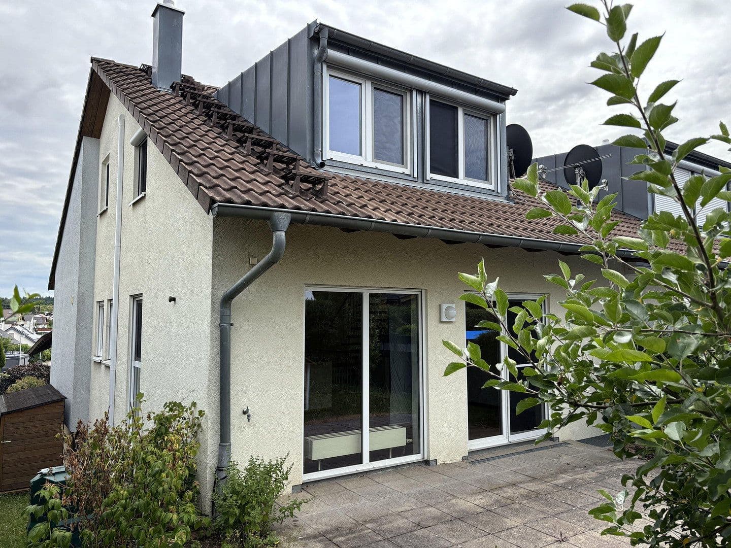Prodej domu 120 m², pozemek 230 m², Friolzheim, Bádensko-Württembersko Prodej domu 120 m², pozemek 230 m², Friolzheim, Bádensko-Württembersko