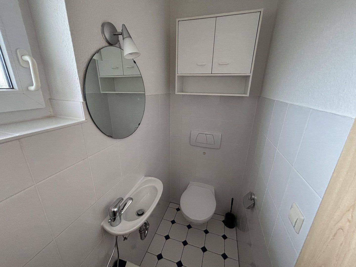 Prodej domu 120 m², pozemek 230 m², Friolzheim, Bádensko-Württembersko Prodej domu 120 m², pozemek 230 m², Friolzheim, Bádensko-Württembersko