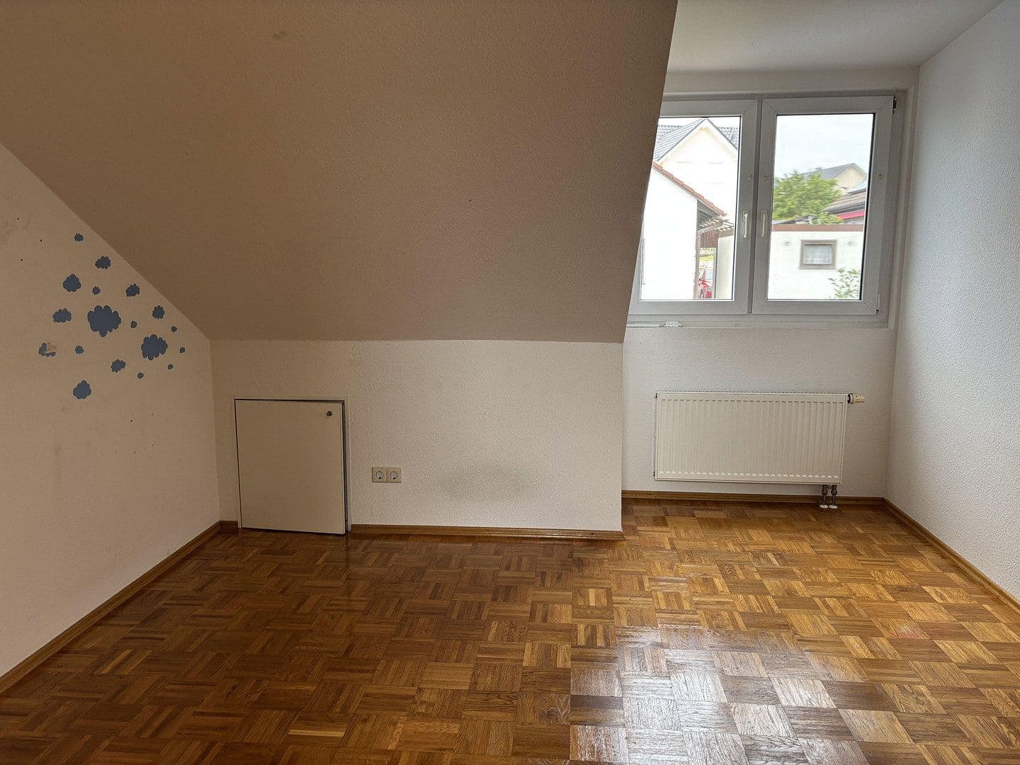 Prodej domu 120 m², pozemek 230 m², Friolzheim, Bádensko-Württembersko Prodej domu 120 m², pozemek 230 m², Friolzheim, Bádensko-Württembersko