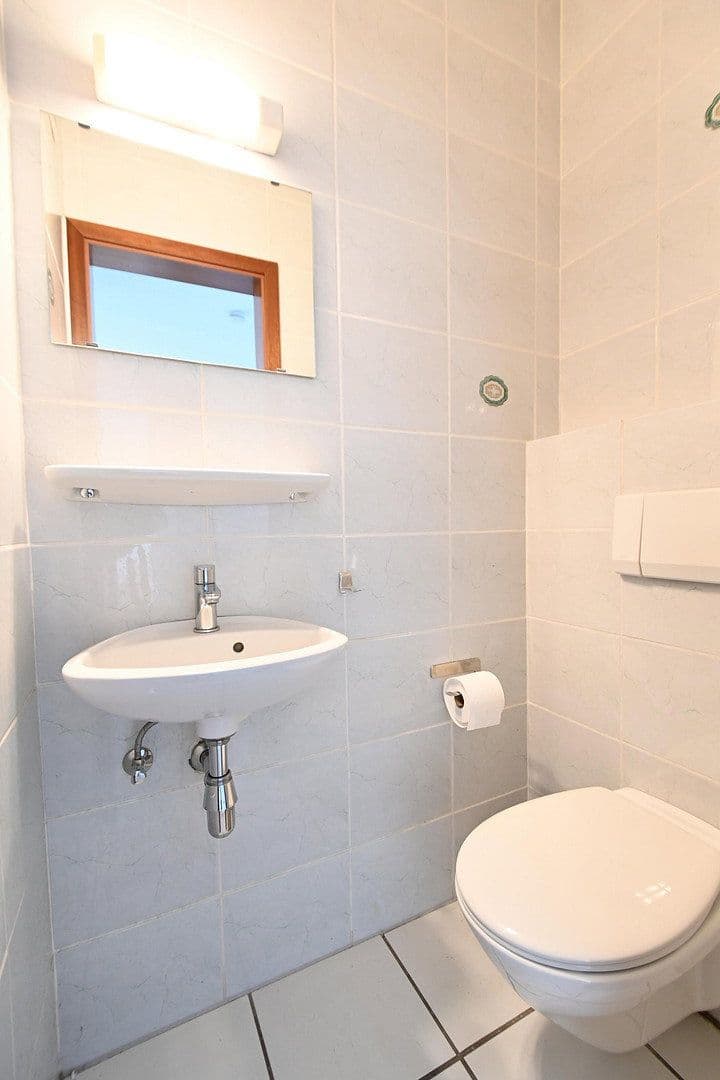 Pronájem bytu 3+1 110 m², Frankfurter Str. 214, Köln, Severní Porýní-Vestfálsko Pronájem bytu 3+1 110 m², Frankfurter Str. 214, Köln, Severní Porýní-Vestfálsko