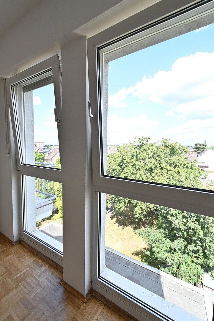 Pronájem bytu 3+1 110 m², Frankfurter Str. 214, Köln, Severní Porýní-Vestfálsko Pronájem bytu 3+1 110 m², Frankfurter Str. 214, Köln, Severní Porýní-Vestfálsko