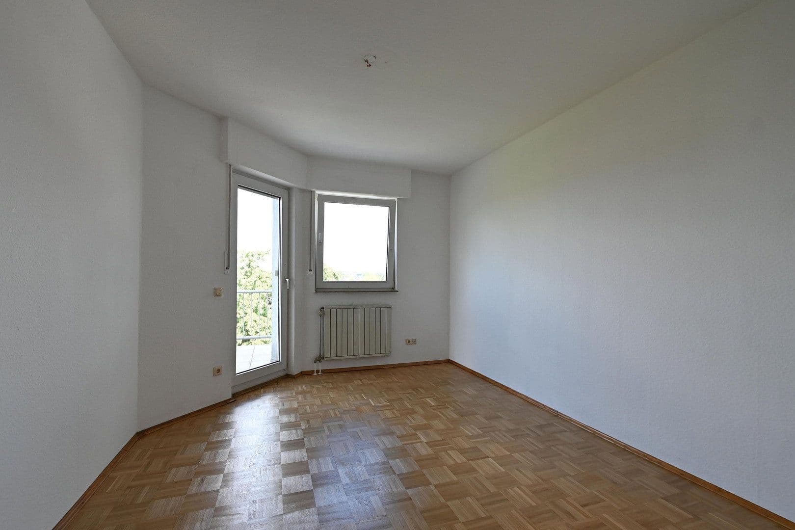 Pronájem bytu 3+1 110 m², Frankfurter Str. 214, Köln, Severní Porýní-Vestfálsko Pronájem bytu 3+1 110 m², Frankfurter Str. 214, Köln, Severní Porýní-Vestfálsko