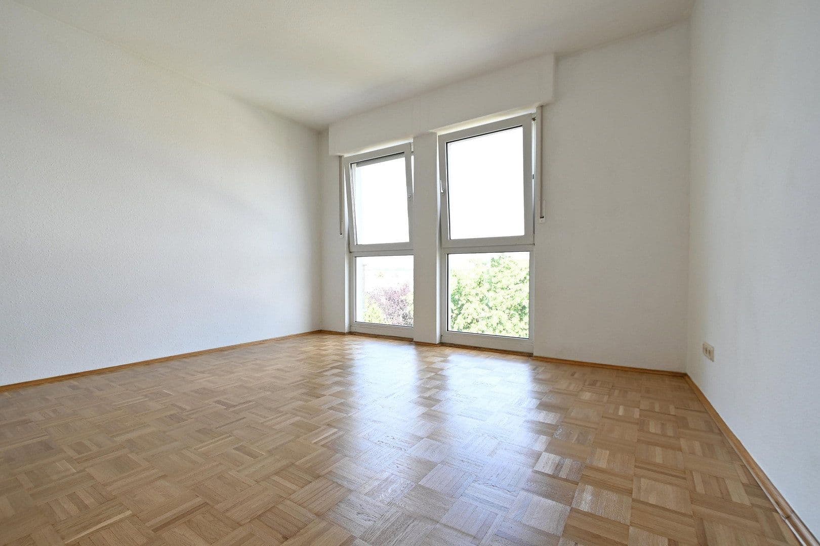 Pronájem bytu 3+1 110 m², Frankfurter Str. 214, Köln, Severní Porýní-Vestfálsko Pronájem bytu 3+1 110 m², Frankfurter Str. 214, Köln, Severní Porýní-Vestfálsko