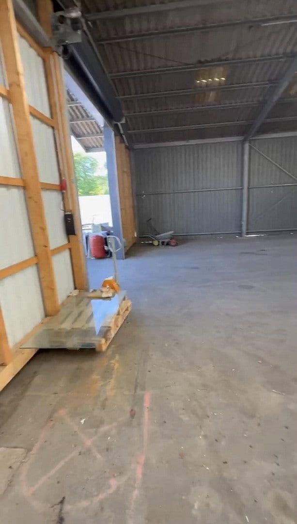Pronájem nebytového prostoru 260 m², Ehringshausen, Hessen Pronájem nebytového prostoru 260 m², Ehringshausen, Hessen