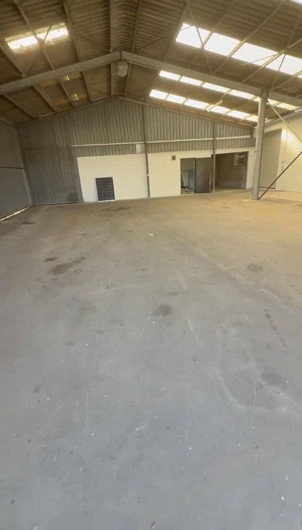 Pronájem nebytového prostoru 260 m², Ehringshausen, Hessen Pronájem nebytového prostoru 260 m², Ehringshausen, Hessen