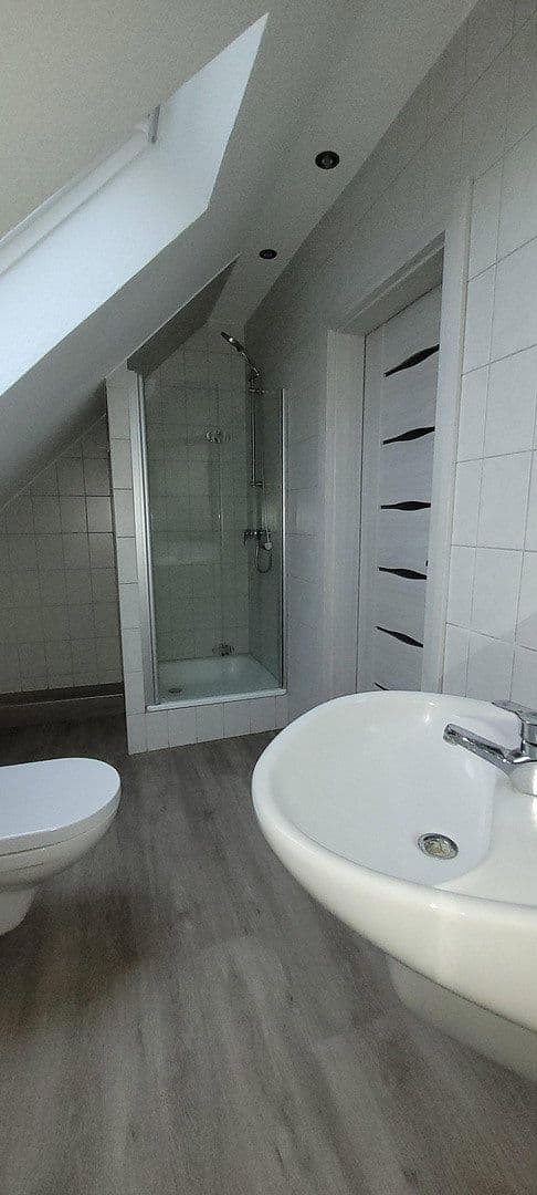 Prodej domu 250 m², pozemek 2.284 m², Schwerin, Mecklenburg-Vorpommern Prodej domu 250 m², pozemek 2.284 m², Schwerin, Mecklenburg-Vorpommern