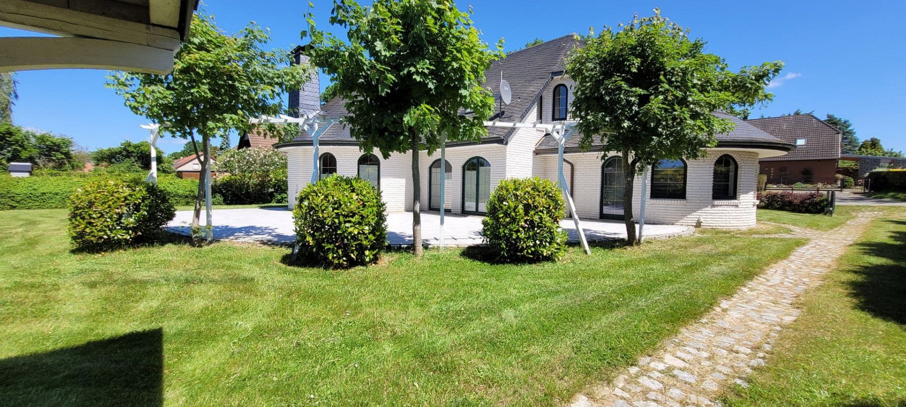 Prodej domu 250 m², pozemek 2.284 m², Schwerin, Mecklenburg-Vorpommern Prodej domu 250 m², pozemek 2.284 m², Schwerin, Mecklenburg-Vorpommern