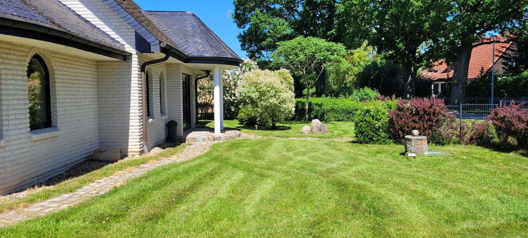 Prodej domu 250 m², pozemek 2.284 m², Schwerin, Mecklenburg-Vorpommern Prodej domu 250 m², pozemek 2.284 m², Schwerin, Mecklenburg-Vorpommern