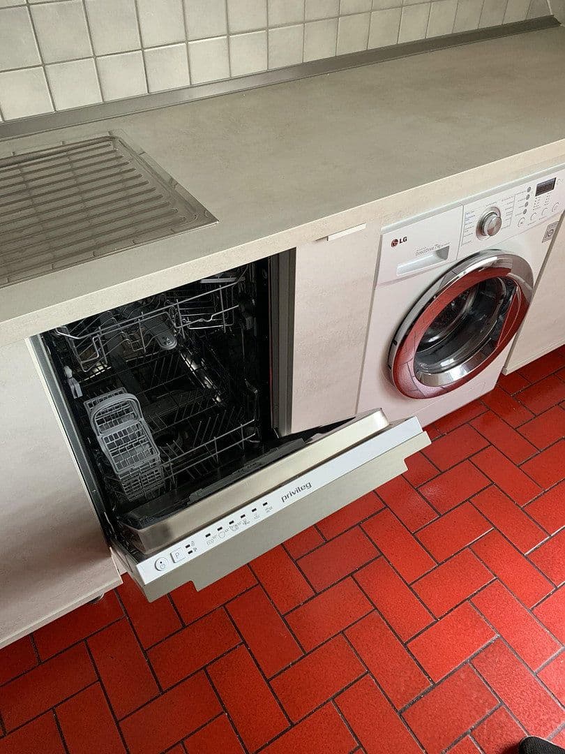 Pronájem bytu 3+kk 73 m², Von-Ossietzky-Ring 15, Essen, Severní Porýní-Vestfálsko Pronájem bytu 3+kk 73 m², Von-Ossietzky-Ring 15, Essen, Severní Porýní-Vestfálsko