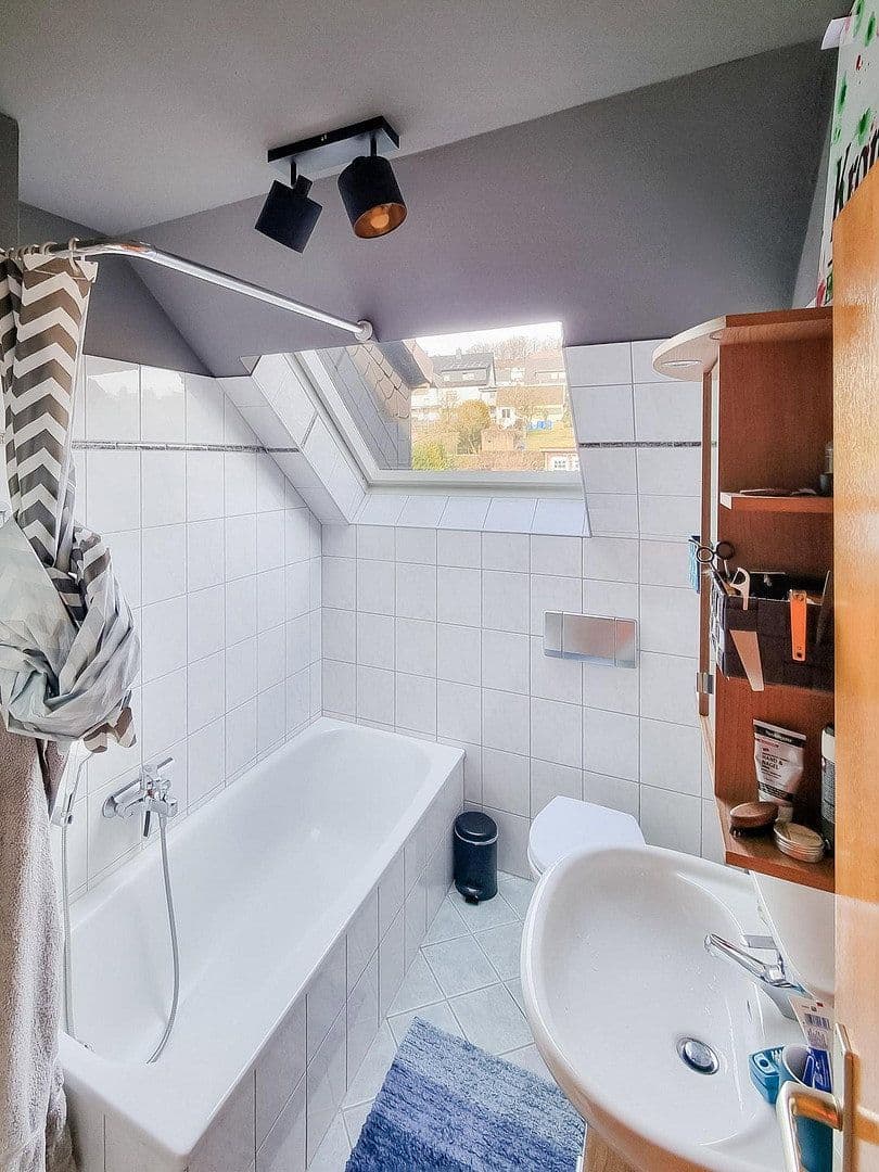 Pronájem bytu 3+1 48 m², Unterer Worthhagen 28, Lüdenscheid, Severní Porýní-Vestfálsko Pronájem bytu 3+1 48 m², Unterer Worthhagen 28, Lüdenscheid, Severní Porýní-Vestfálsko