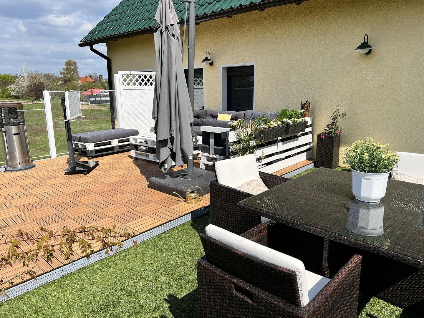 Prodej domu 420 m², pozemek 6.978 m², Kremmen, Braniborsko Prodej domu 420 m², pozemek 6.978 m², Kremmen, Braniborsko