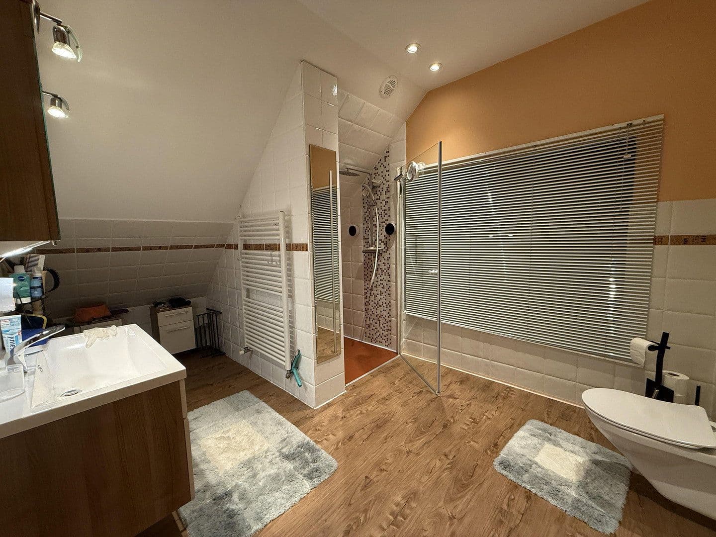 Prodej domu 420 m², pozemek 6.978 m², Kremmen, Braniborsko Prodej domu 420 m², pozemek 6.978 m², Kremmen, Braniborsko