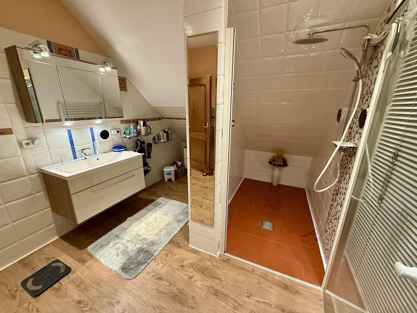 Prodej domu 420 m², pozemek 6.978 m², Kremmen, Braniborsko Prodej domu 420 m², pozemek 6.978 m², Kremmen, Braniborsko