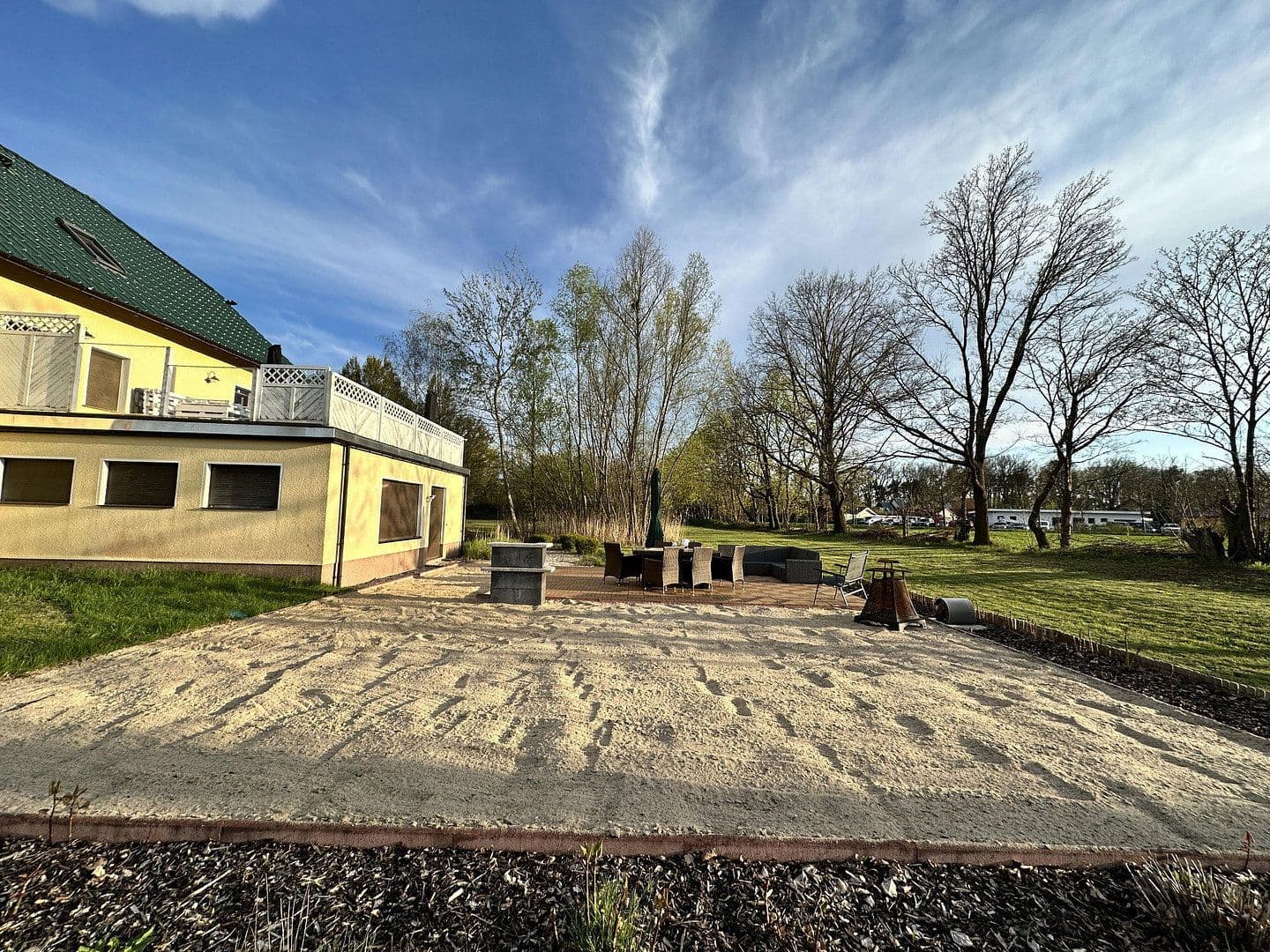 Prodej domu 420 m², pozemek 6.978 m², Kremmen, Braniborsko Prodej domu 420 m², pozemek 6.978 m², Kremmen, Braniborsko