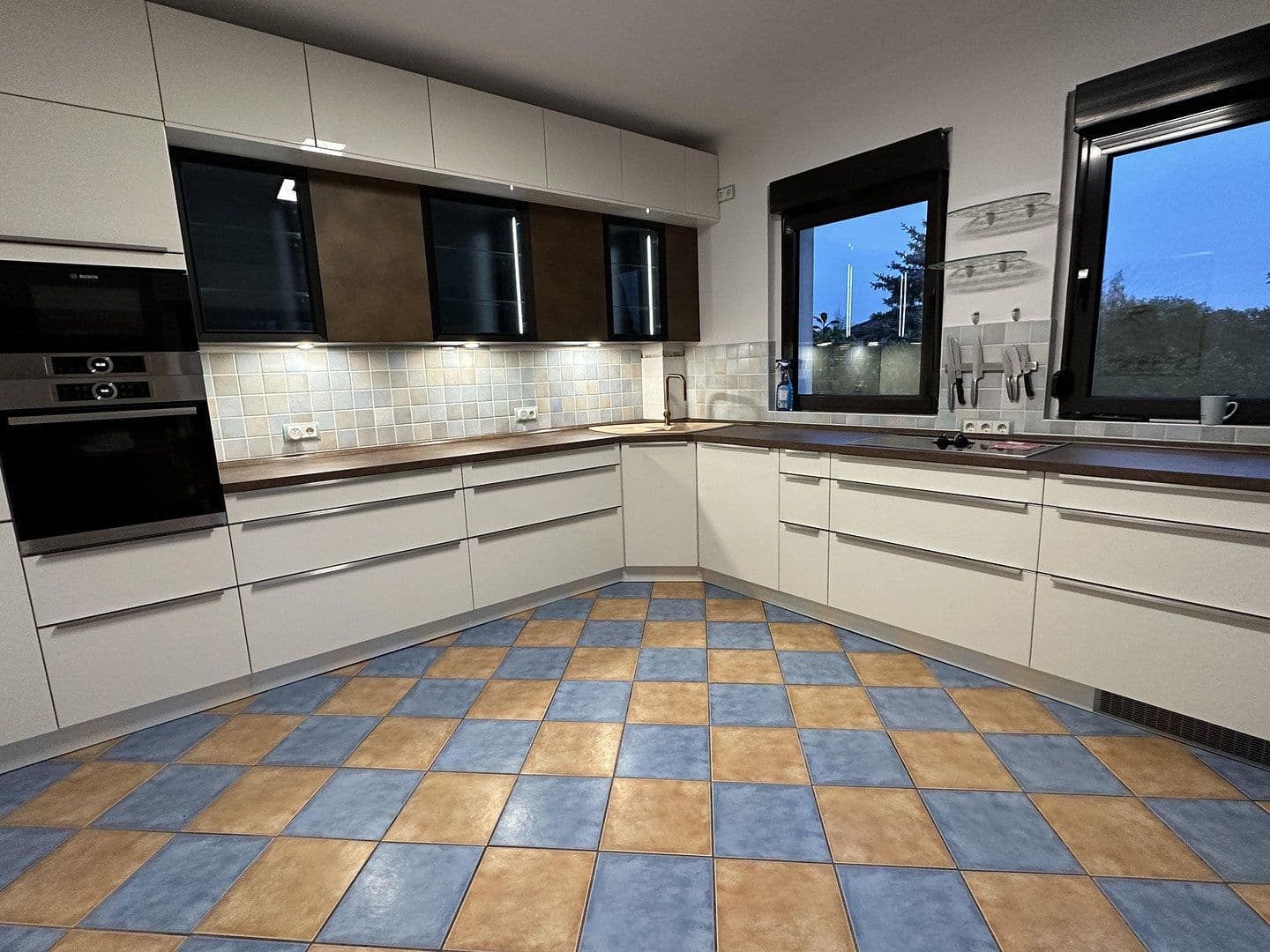 Prodej domu 420 m², pozemek 6.978 m², Kremmen, Braniborsko Prodej domu 420 m², pozemek 6.978 m², Kremmen, Braniborsko