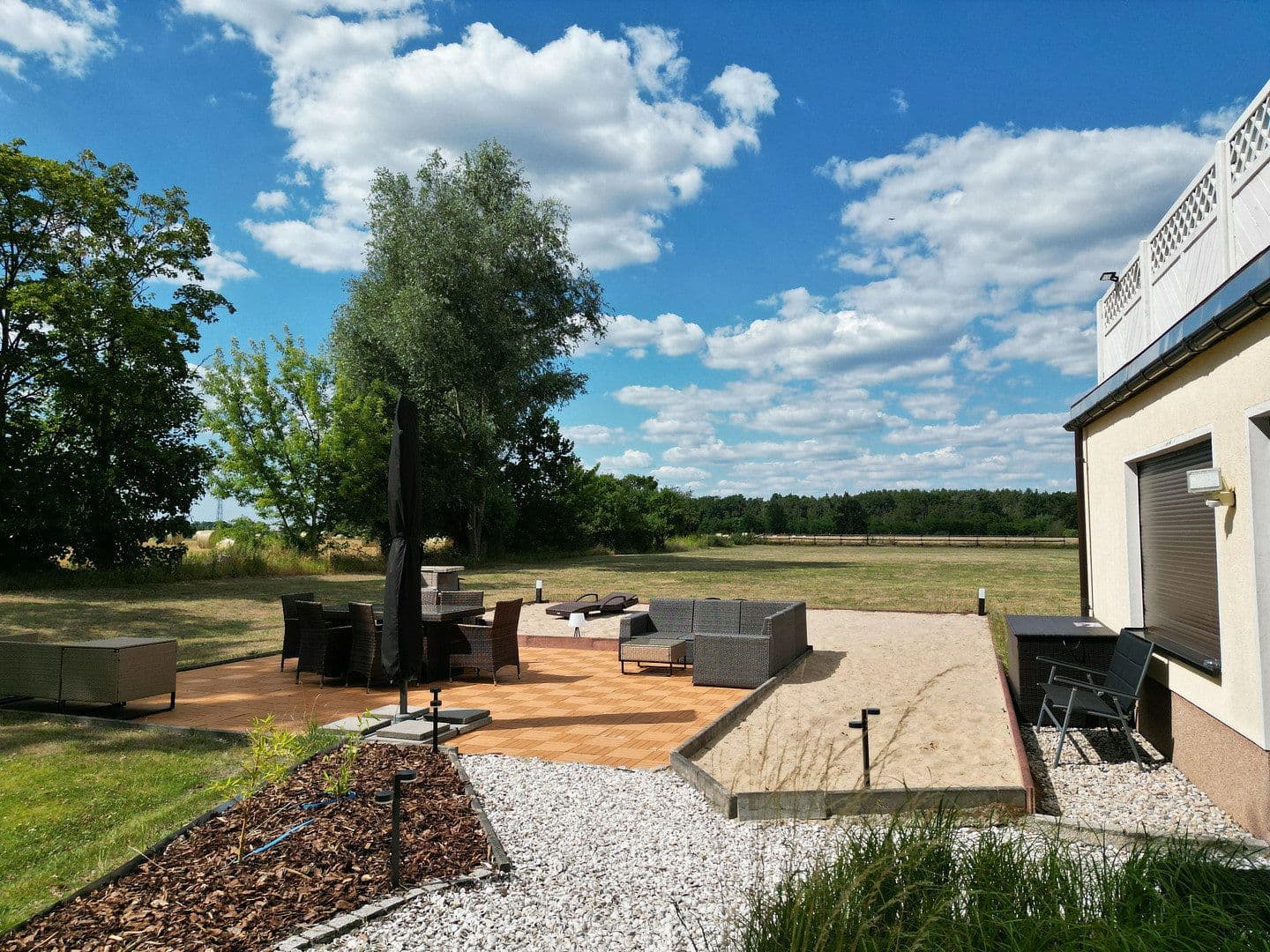 Prodej domu 420 m², pozemek 6.978 m², Kremmen, Braniborsko Prodej domu 420 m², pozemek 6.978 m², Kremmen, Braniborsko