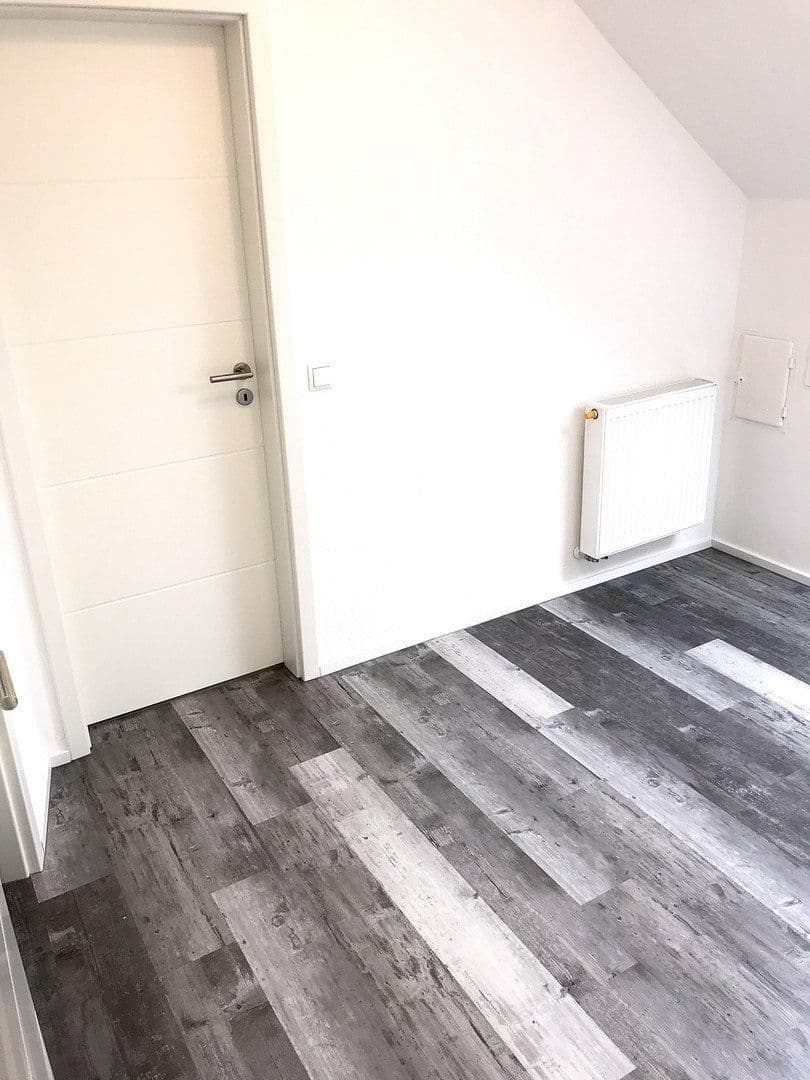 Pronájem bytu 3+1 60 m², Albstadt, Bádensko-Württembersko Pronájem bytu 3+1 60 m², Albstadt, Bádensko-Württembersko