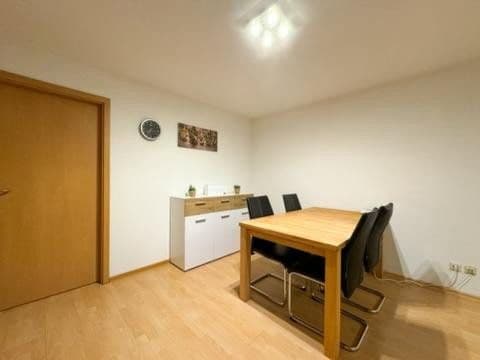 Pronájem bytu 7+1 12 m², Hasengraten 17, Leinfelden-Echterdingen, Bádensko-Württembersko Pronájem bytu 7+1 12 m², Hasengraten 17, Leinfelden-Echterdingen, Bádensko-Württembersko