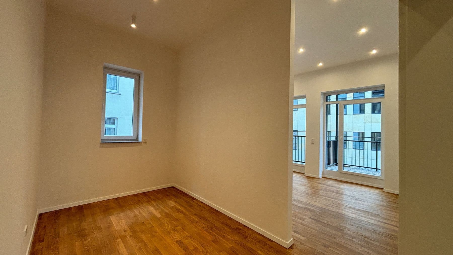 Pronájem bytu 3+kk 114 m², Frankfurt am Main, Hessen Pronájem bytu 3+kk 114 m², Frankfurt am Main, Hessen