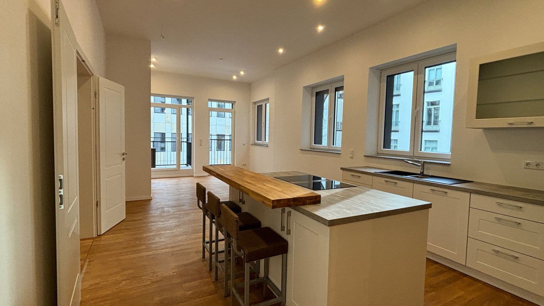 Pronájem bytu 3+kk 114 m², Frankfurt am Main, Hessen Pronájem bytu 3+kk 114 m², Frankfurt am Main, Hessen
