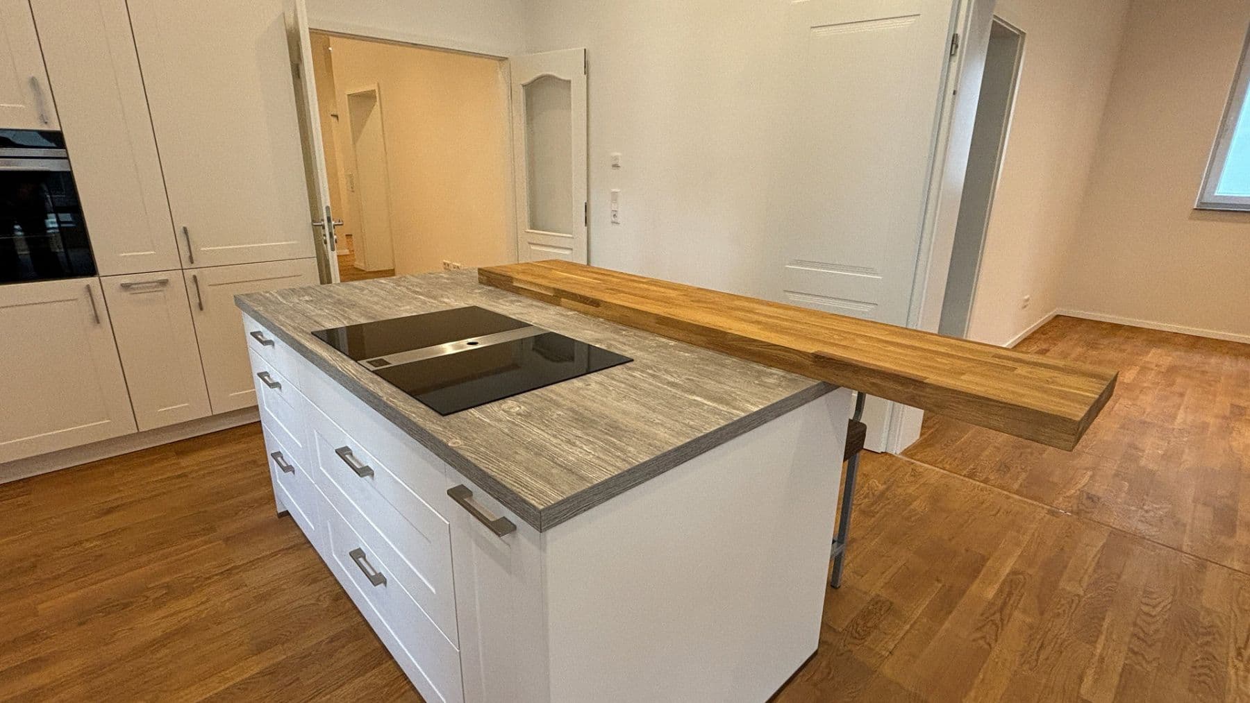 Pronájem bytu 3+kk 114 m², Frankfurt am Main, Hessen Pronájem bytu 3+kk 114 m², Frankfurt am Main, Hessen