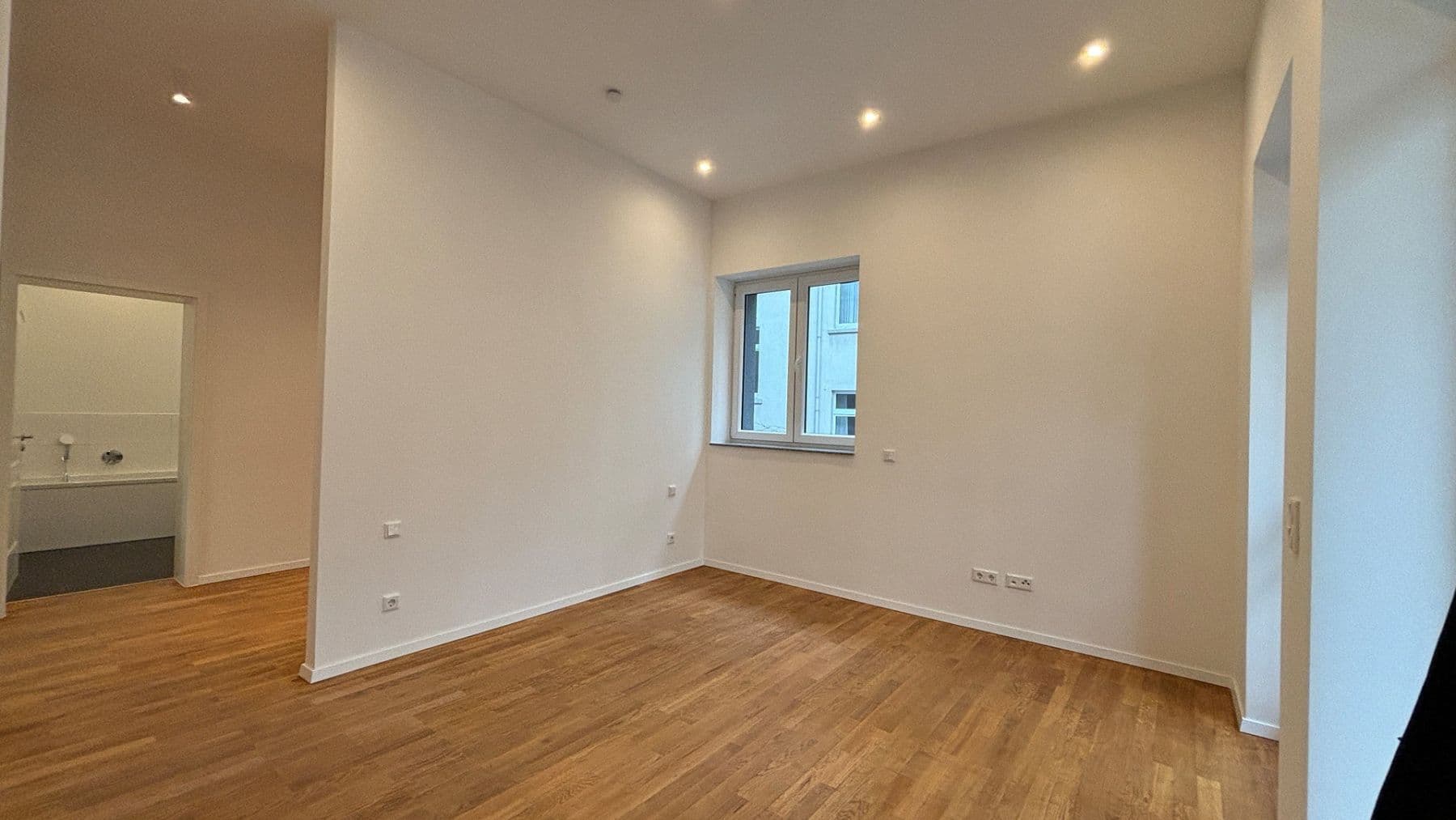 Pronájem bytu 3+kk 114 m², Frankfurt am Main, Hessen Pronájem bytu 3+kk 114 m², Frankfurt am Main, Hessen