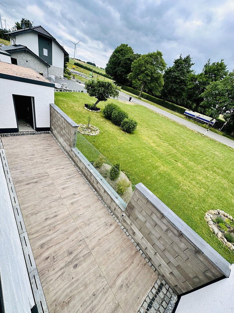 Pronájem domu 145 m², pozemek 475 m², Höfener Str. 23c, Schleiden, Severní Porýní-Vestfálsko Pronájem domu 145 m², pozemek 475 m², Höfener Str. 23c, Schleiden, Severní Porýní-Vestfálsko