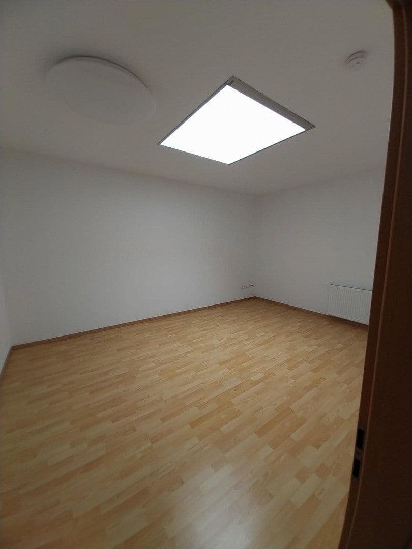 Pronájem bytu 4+1 145 m², Rosenbergstraße 37 A, Stuttgart, Bádensko-Württembersko Pronájem bytu 4+1 145 m², Rosenbergstraße 37 A, Stuttgart, Bádensko-Württembersko