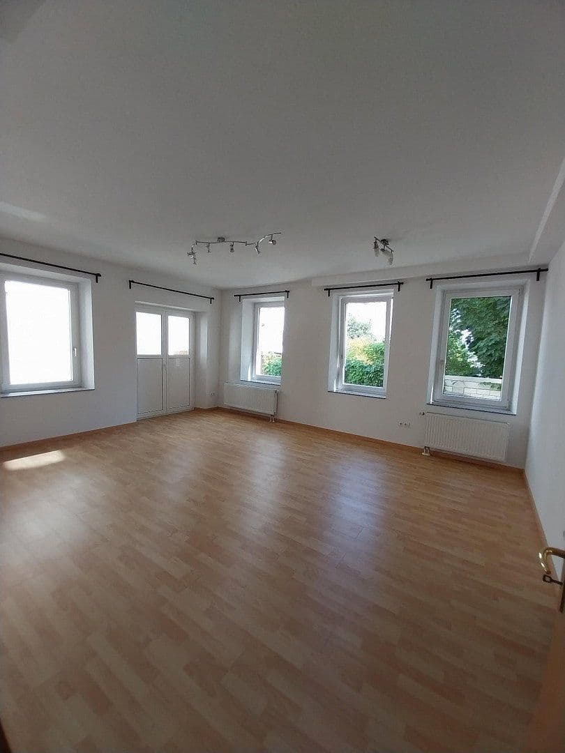 Pronájem bytu 4+1 145 m², Rosenbergstraße 37 A, Stuttgart, Bádensko-Württembersko Pronájem bytu 4+1 145 m², Rosenbergstraße 37 A, Stuttgart, Bádensko-Württembersko