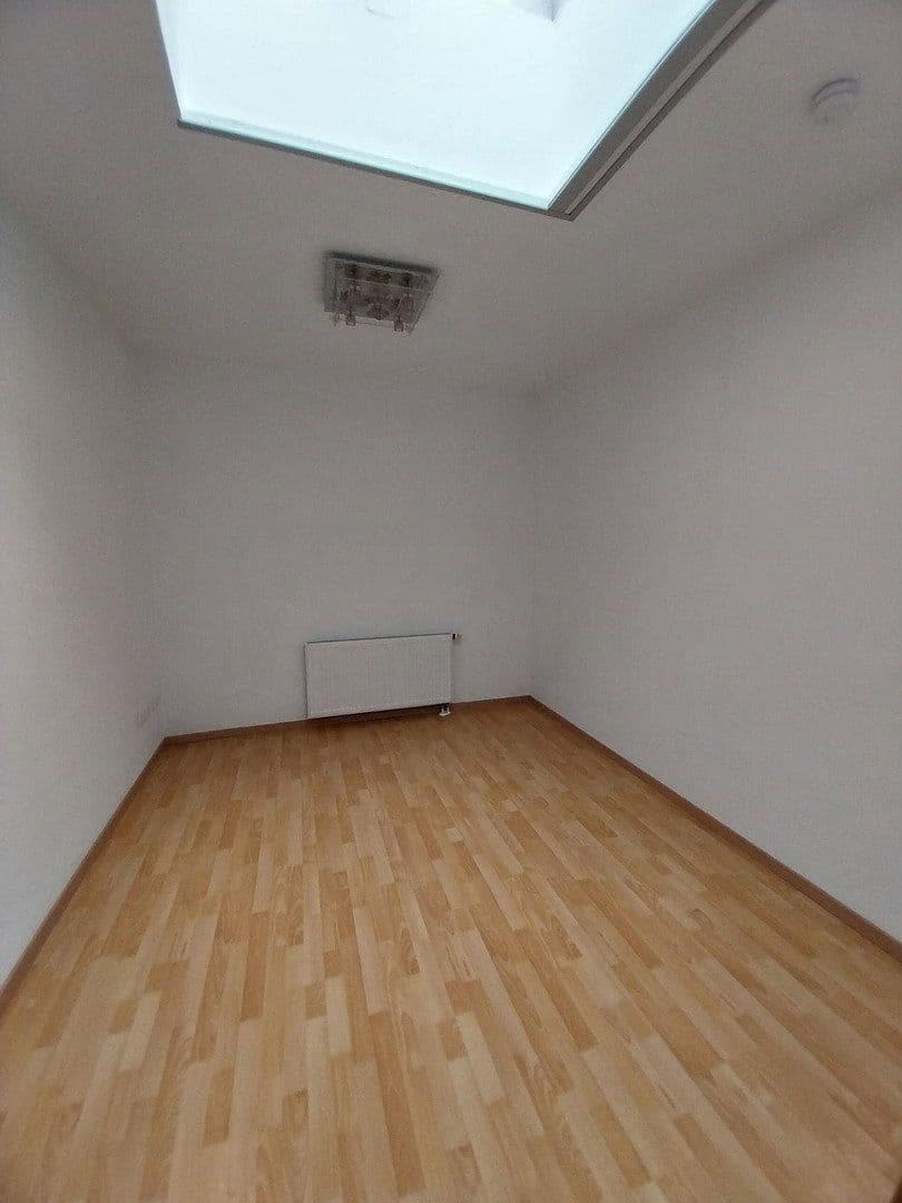 Pronájem bytu 4+1 145 m², Rosenbergstraße 37 A, Stuttgart, Bádensko-Württembersko Pronájem bytu 4+1 145 m², Rosenbergstraße 37 A, Stuttgart, Bádensko-Württembersko