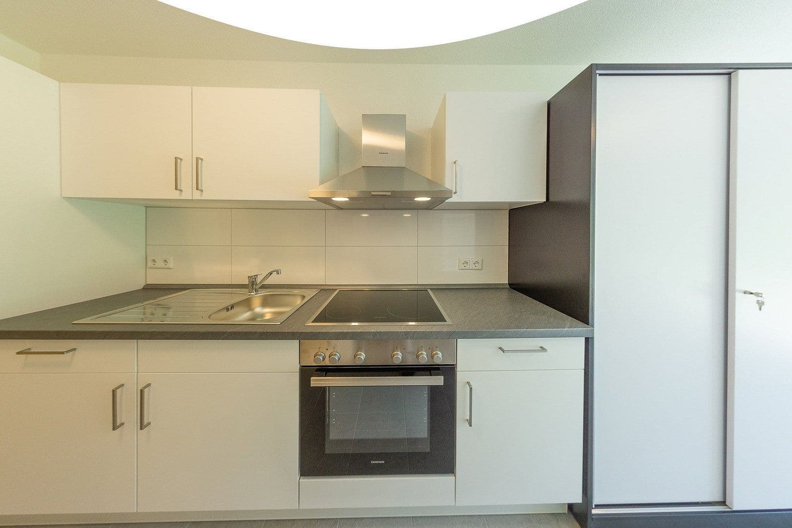 Pronájem bytu 1+1 22 m², Neuffener Straße 61, Nürtingen, Bádensko-Württembersko Pronájem bytu 1+1 22 m², Neuffener Straße 61, Nürtingen, Bádensko-Württembersko