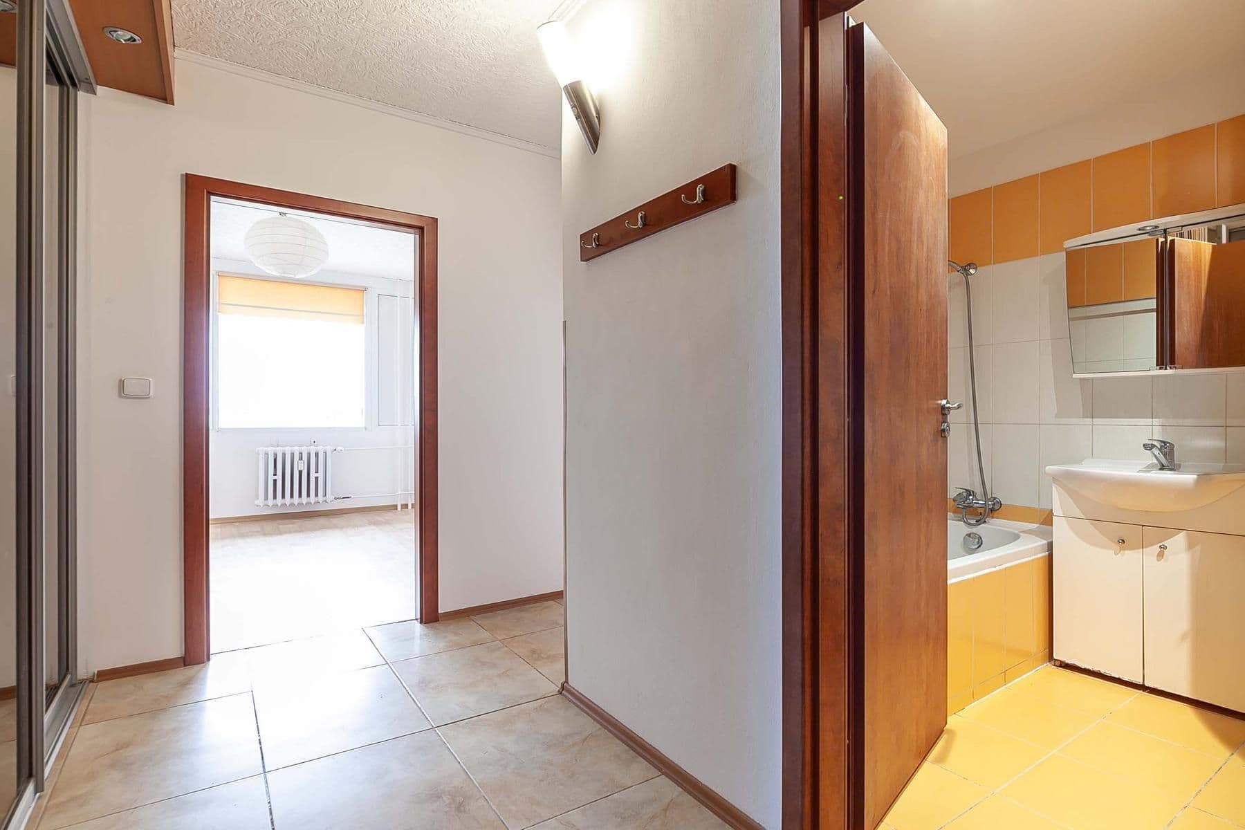 Prodej bytu 2+kk 46 m², Zárybská, Praha, Praha Prodej bytu 2+kk 46 m², Zárybská, Praha, Praha