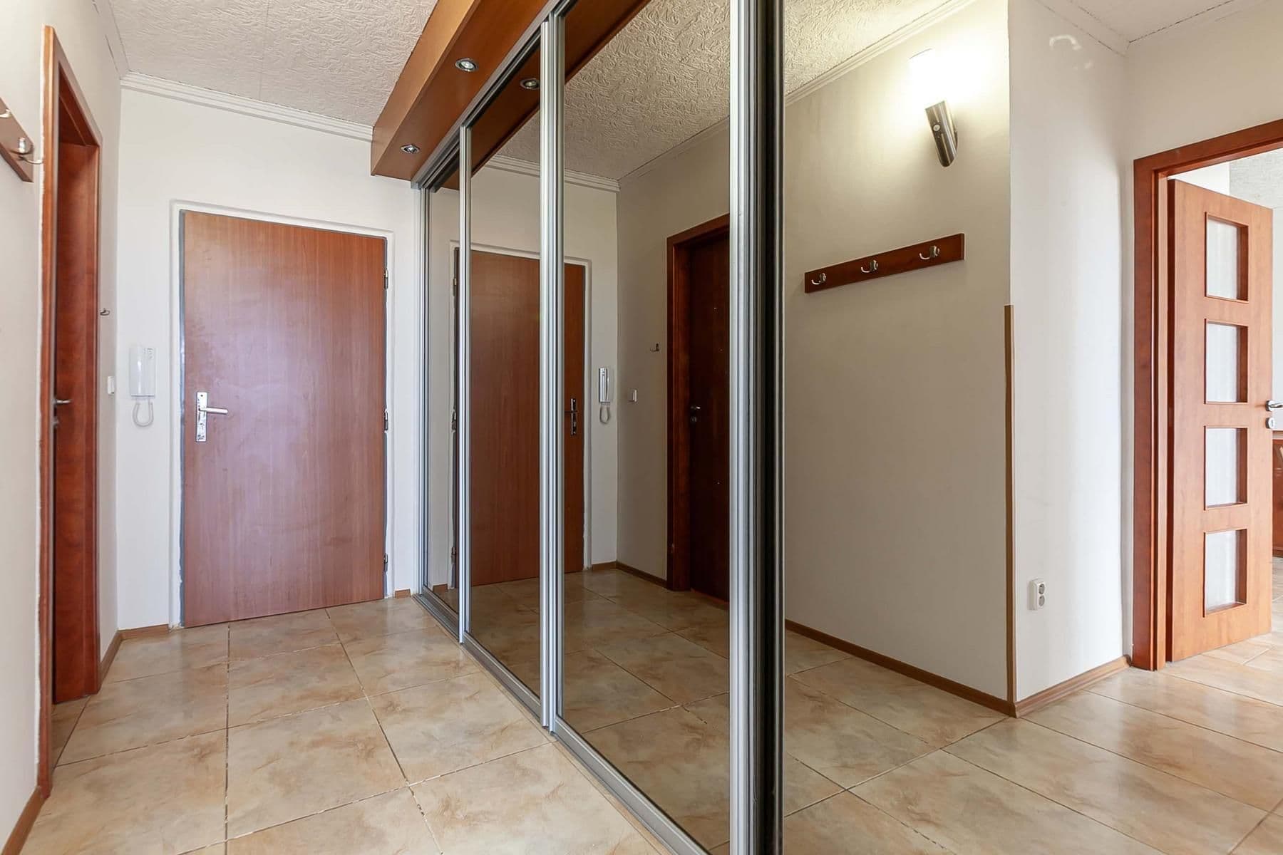 Prodej bytu 2+kk 46 m², Zárybská, Praha, Praha Prodej bytu 2+kk 46 m², Zárybská, Praha, Praha