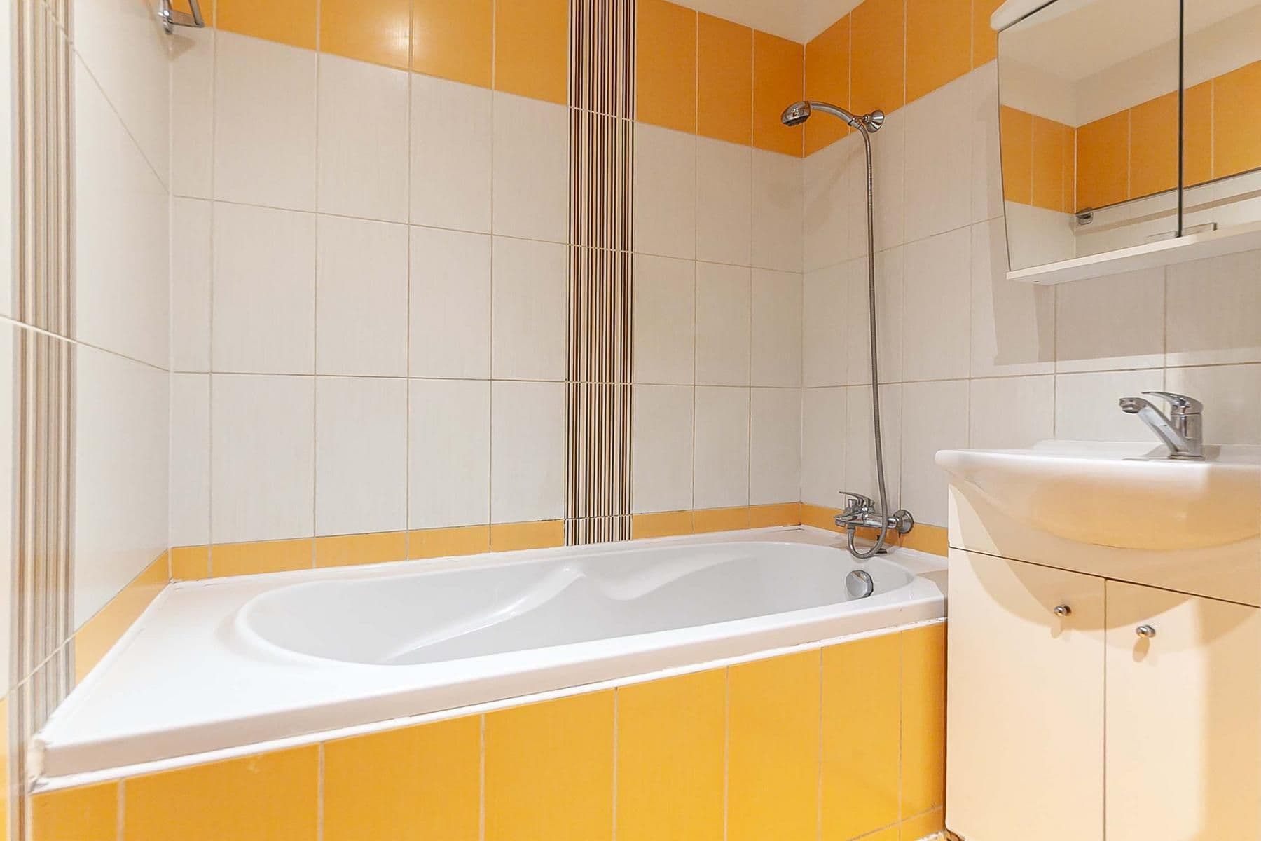 Prodej bytu 2+kk 46 m², Zárybská, Praha, Praha Prodej bytu 2+kk 46 m², Zárybská, Praha, Praha