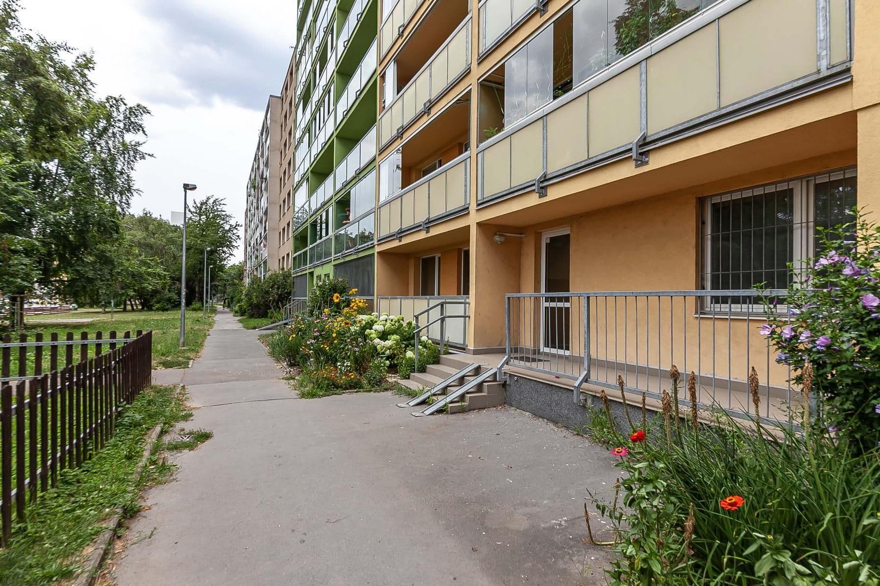 Prodej bytu 2+kk 46 m², Zárybská, Praha, Praha Prodej bytu 2+kk 46 m², Zárybská, Praha, Praha