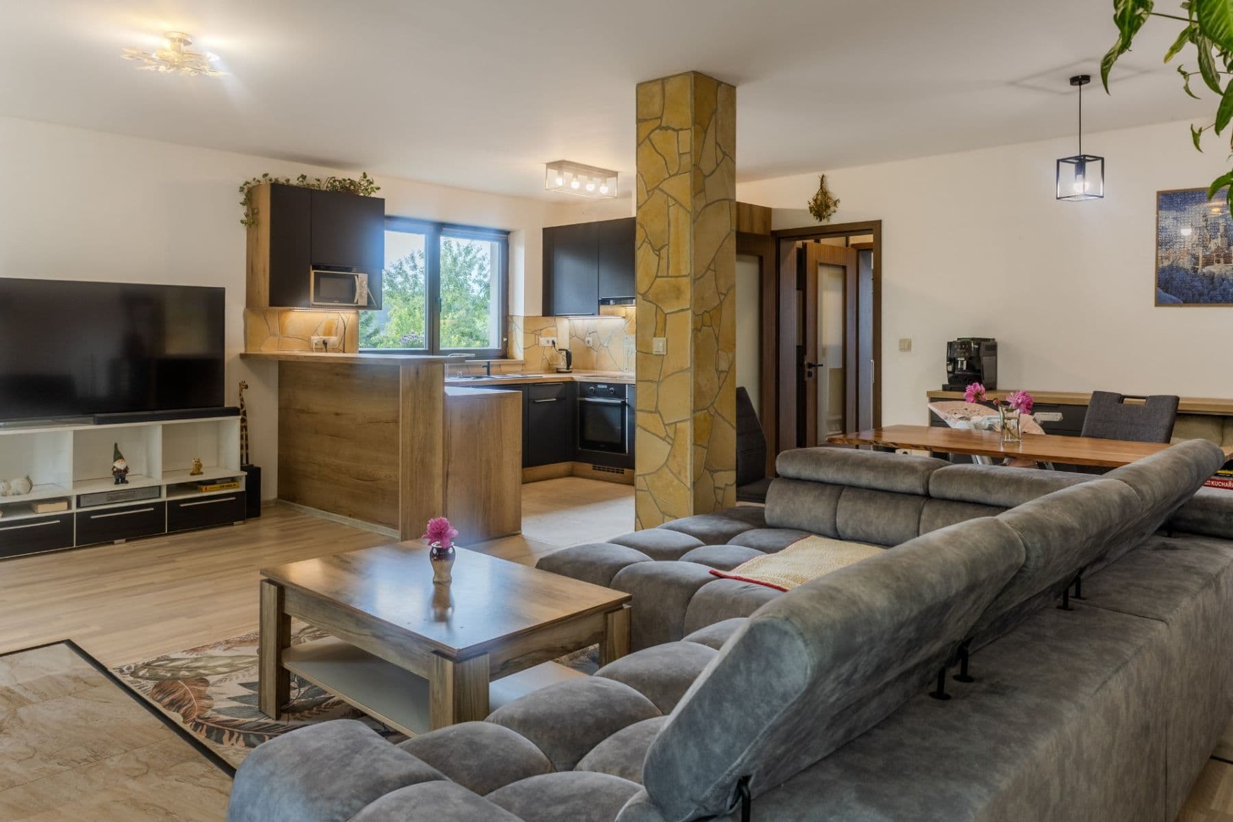 Prodej domu 117 m², pozemek 774 m², Červenohrádecká, Plzeň, Plzeňský kraj Prodej domu 117 m², pozemek 774 m², Červenohrádecká, Plzeň, Plzeňský kraj