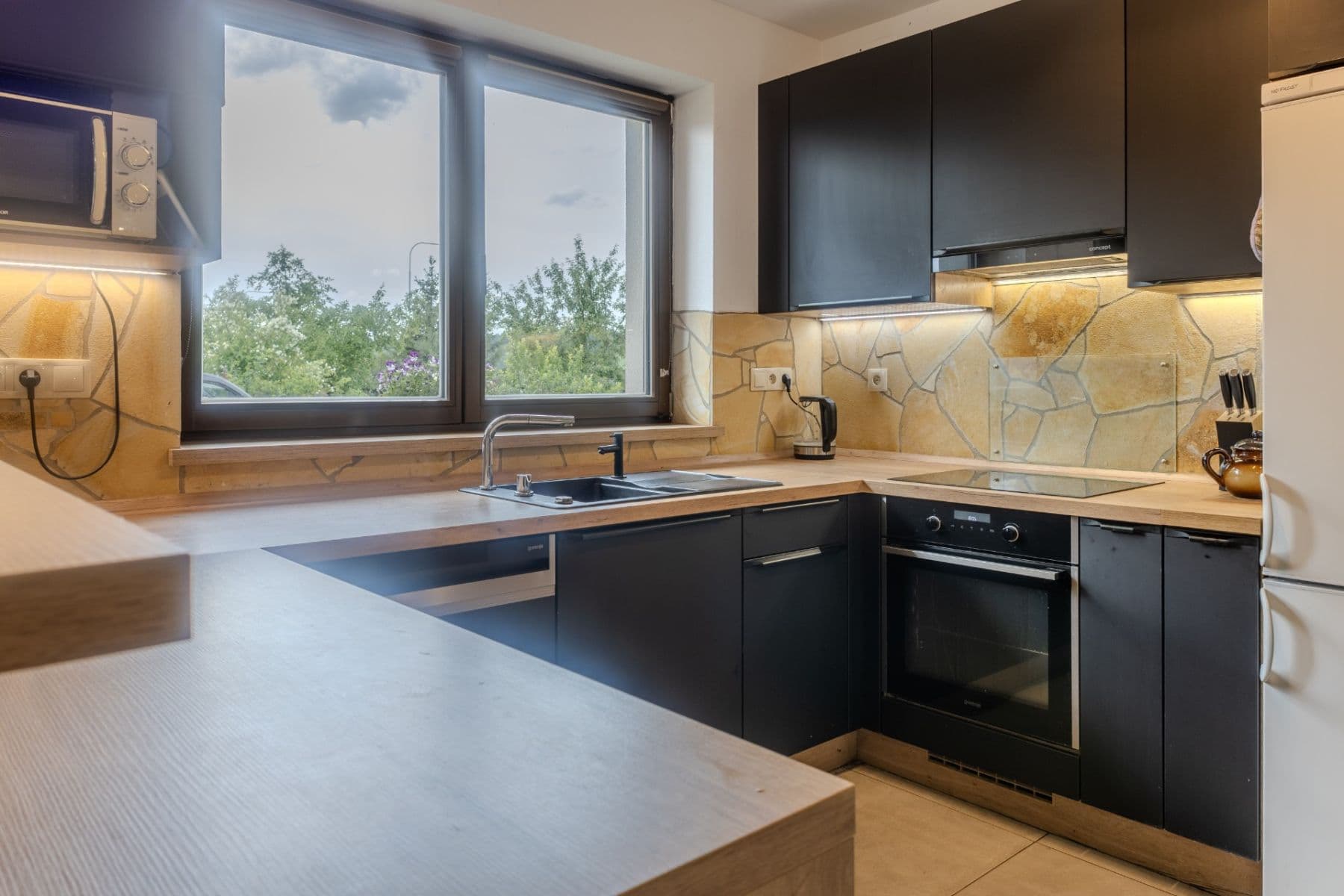 Prodej domu 117 m², pozemek 774 m², Červenohrádecká, Plzeň, Plzeňský kraj Prodej domu 117 m², pozemek 774 m², Červenohrádecká, Plzeň, Plzeňský kraj