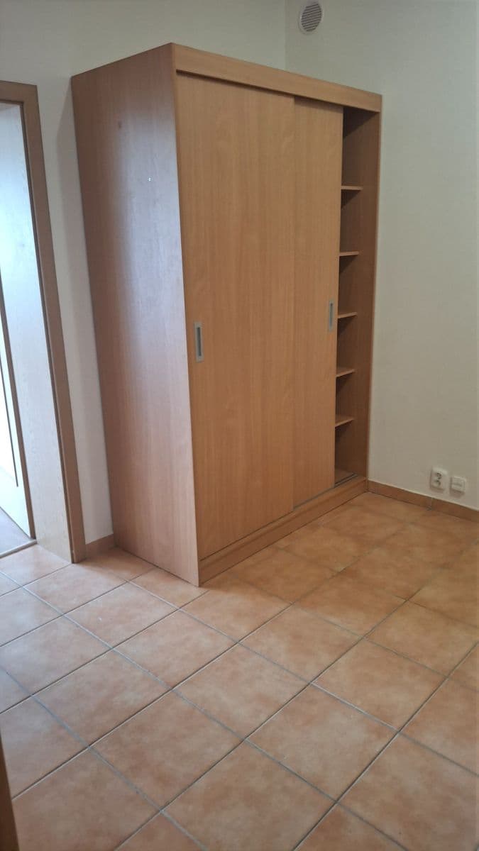 Pronájem bytu 1+kk 50 m², Platanová, Litoměřice, Ústecký kraj Pronájem bytu 1+kk 50 m², Platanová, Litoměřice, Ústecký kraj