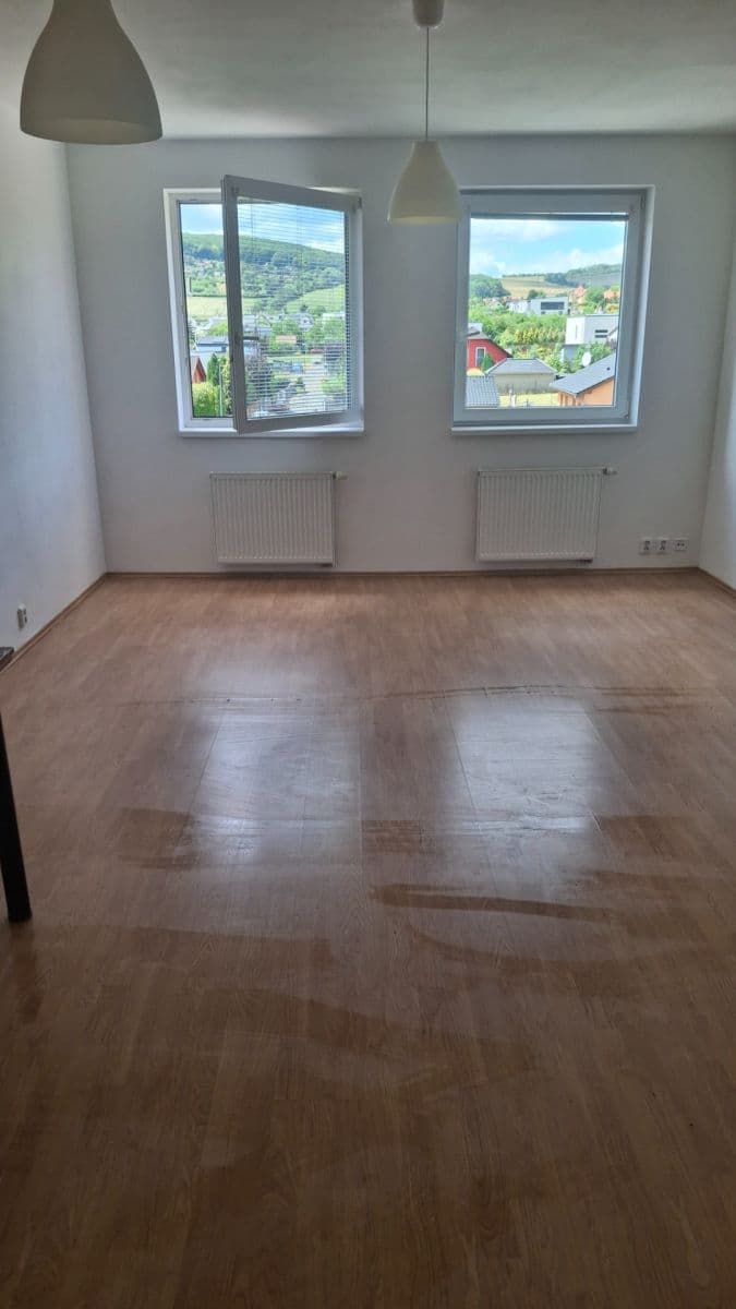 Pronájem bytu 1+kk 50 m², Platanová, Litoměřice, Ústecký kraj Pronájem bytu 1+kk 50 m², Platanová, Litoměřice, Ústecký kraj