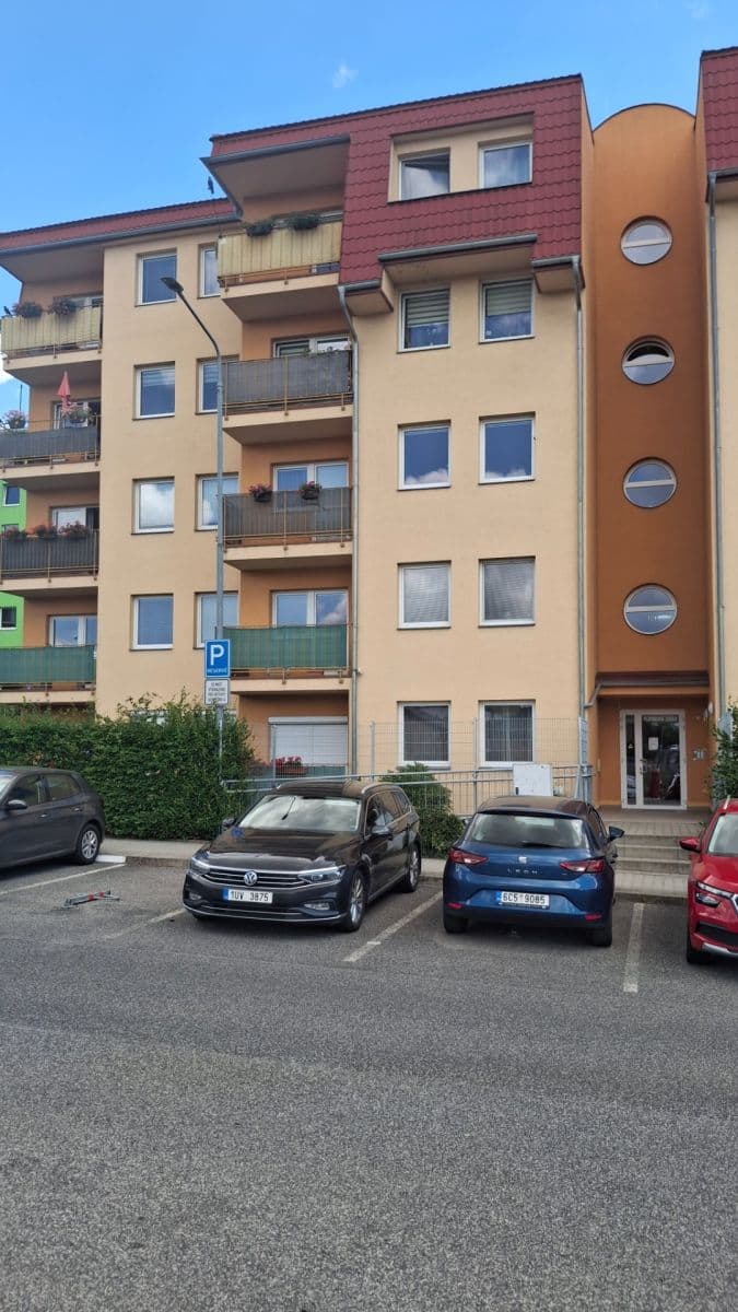 Pronájem bytu 1+kk 50 m², Platanová, Litoměřice, Ústecký kraj Pronájem bytu 1+kk 50 m², Platanová, Litoměřice, Ústecký kraj