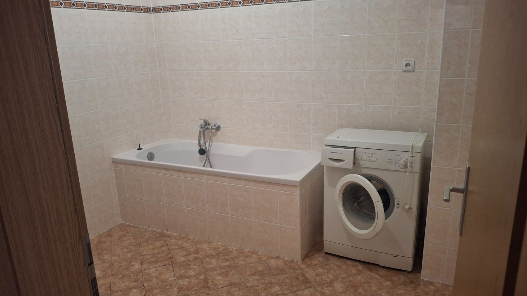 Pronájem bytu 1+kk 50 m², Platanová, Litoměřice, Ústecký kraj Pronájem bytu 1+kk 50 m², Platanová, Litoměřice, Ústecký kraj