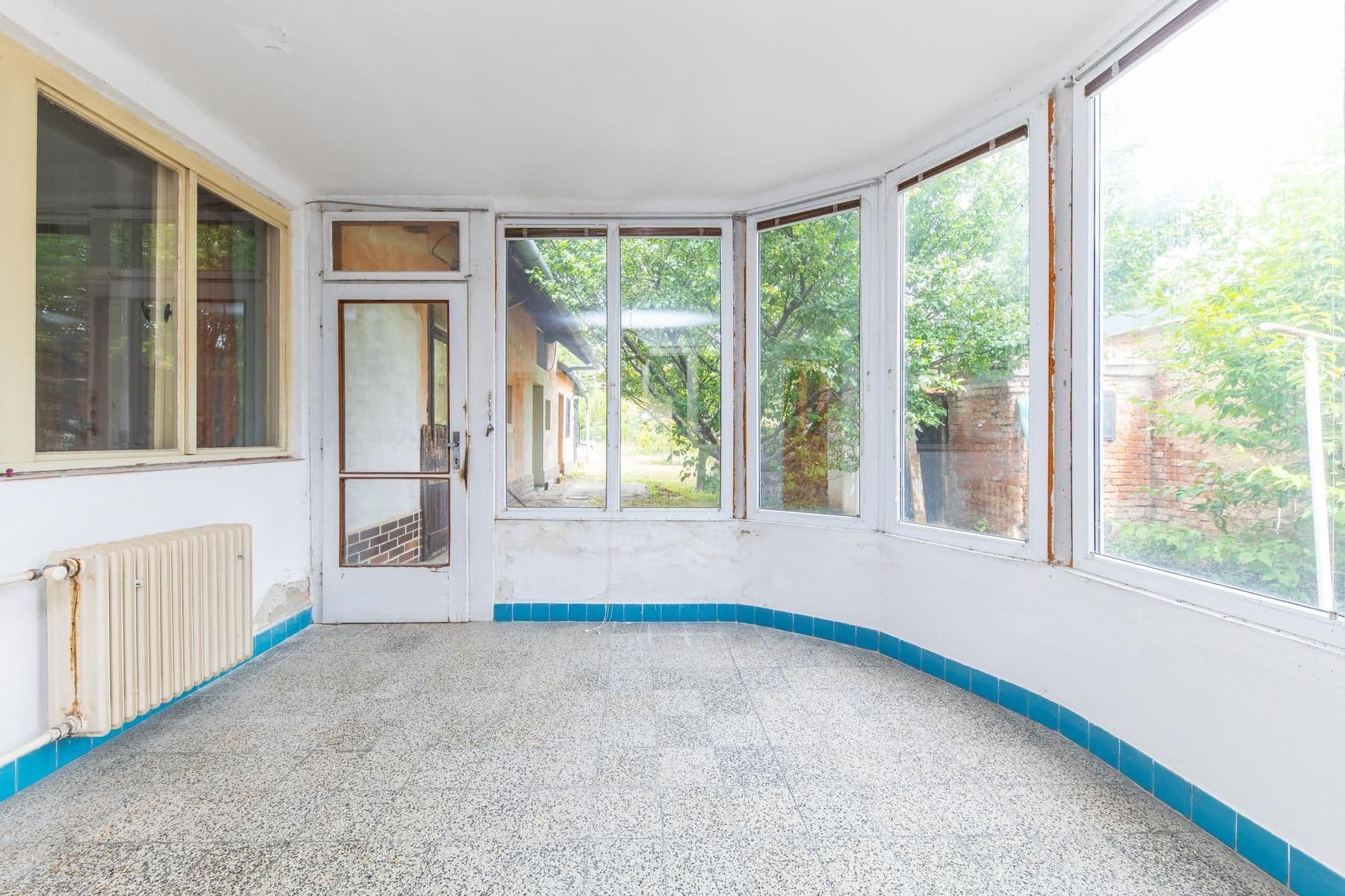 Prodej domu 100 m², pozemek 536 m², Ukrajina, Moravská Nová Ves, Jihomoravský kraj Prodej domu 100 m², pozemek 536 m², Ukrajina, Moravská Nová Ves, Jihomoravský kraj