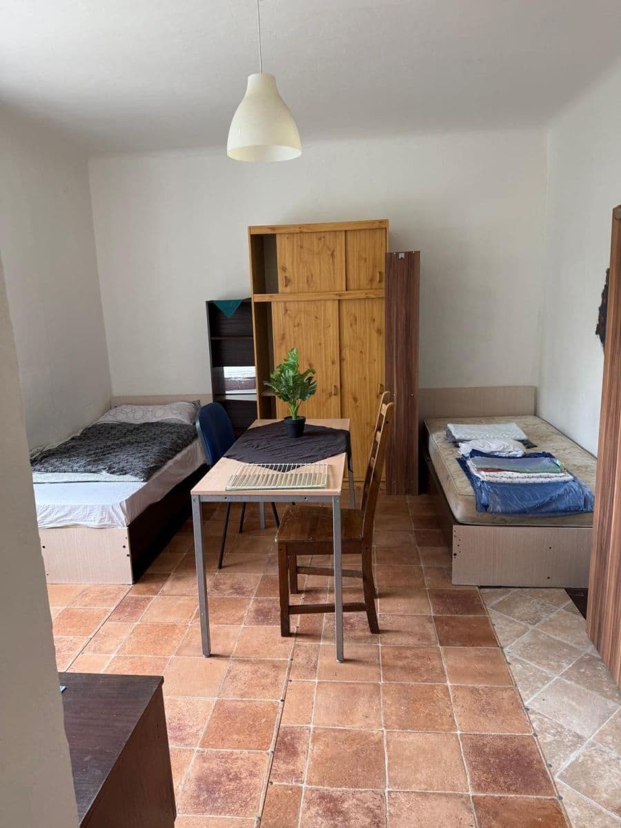 Pronájem bytu 1+kk 20 m², Křešínská, Praha, Praha Pronájem bytu 1+kk 20 m², Křešínská, Praha, Praha